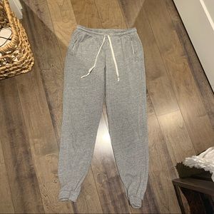 Grey sweatpants brandy Melville John Gault